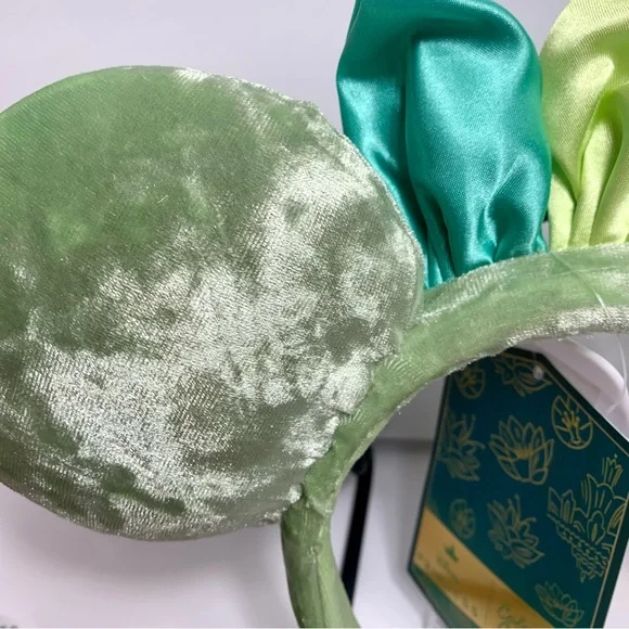 (Sold)NWT. Disney Parks Princess Tiana soft  Minnie ears headband in soft green - Picture 7 of 9